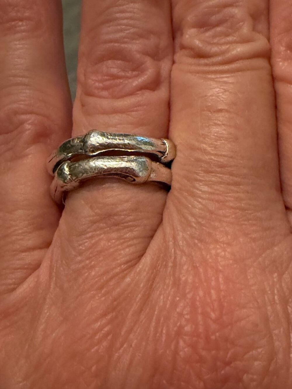 Tiffany & Co. sterling silver "bamboo" stackable rings (quantity: TWO) - Picture 4 of 15